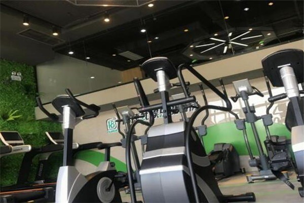 18般便捷式娱乐健身房